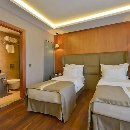 Blueway Hotel 3*