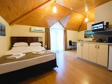 Blueway Hotel